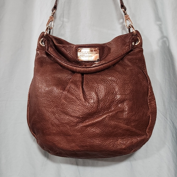 Marc Jacobs Handbags - MARC BY MARC JACOBS LARGE HOBO/BUCKET SHOULDER/CROSSBODY LEATHER